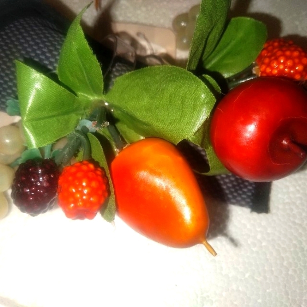 Sarah b studios napkin holder4  realistic fruit grape pear apple berrie leaves